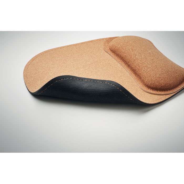 Cork ergonomic mouse mat